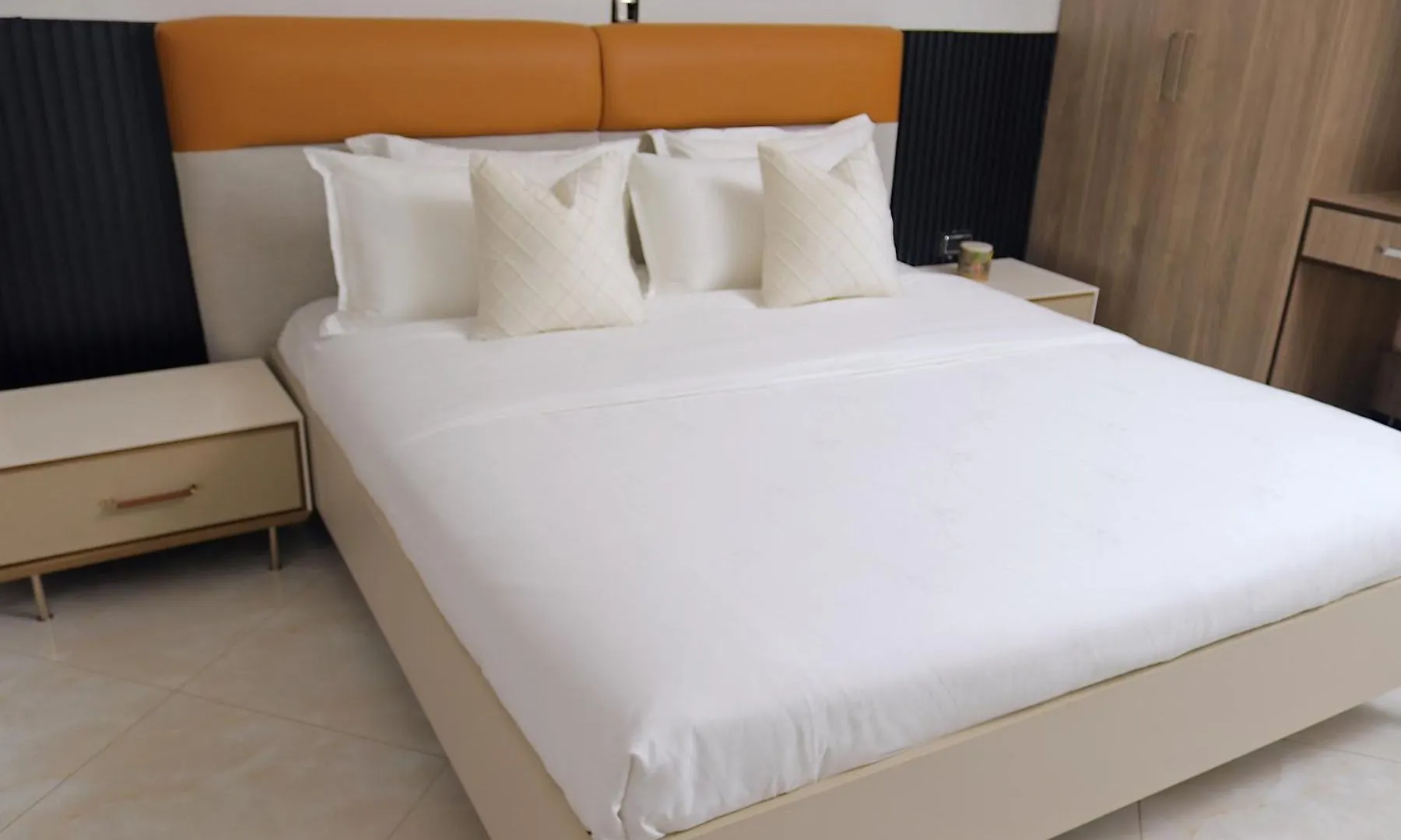 Hill View 2 Bedroom Jonarick Apartments Kampala